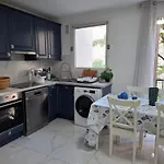 Large Private Suite With Living Room, Kitchen, Bathroom - Quiet And Privacy