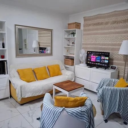 Large Private Suite With Living Room, Kitchen, Bathroom - Quiet And Privacy Homestay *